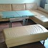 Couch (Echtleder) mit Hocker + Tisch